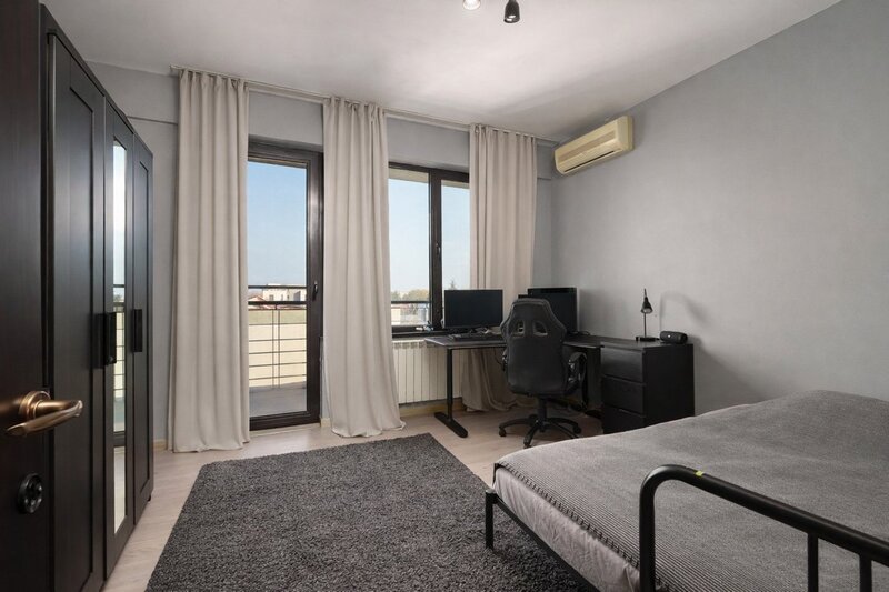 Pipera, Erou Iancu Nicolae, apartament 4 camere, 175 mp, 2 parcari.