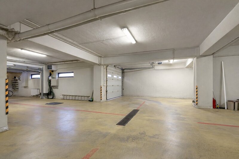 Pipera, Erou Iancu Nicolae, apartament 4 camere, 175 mp, 2 parcari.