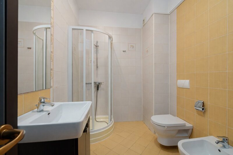 Pipera, Erou Iancu Nicolae, apartament 4 camere, 175 mp, 2 parcari.